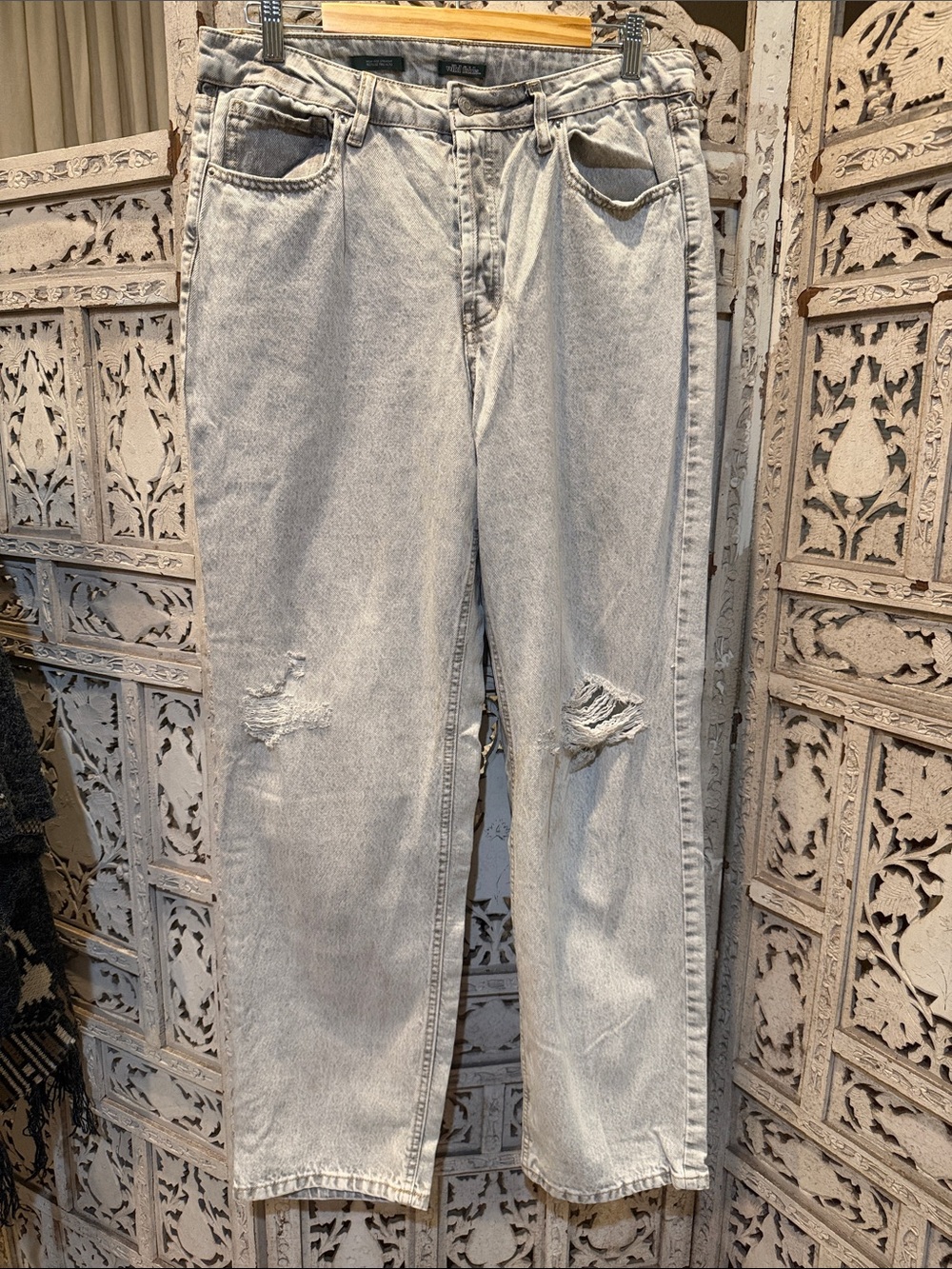 wild fable Light Gray Distressed Boyfriend Jeans